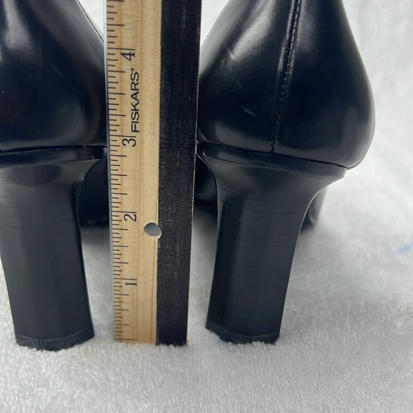 Anne Klein, black square toe leather heels, removed sticker on interior - Picture 4 of 6